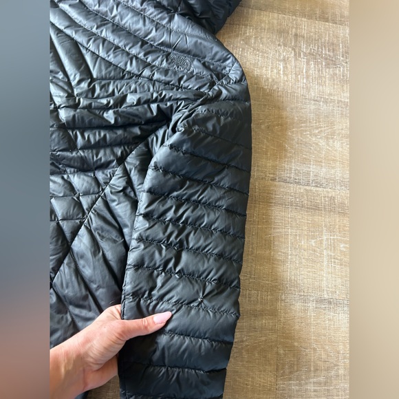 ▶️ The North Face TNF 700 Down Puffer coat Women’s Small black jacket hooded - Picture 6 of 16